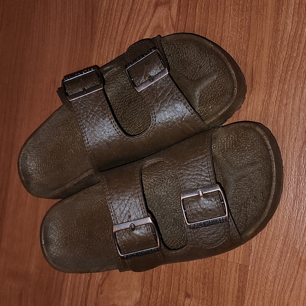 Sandles